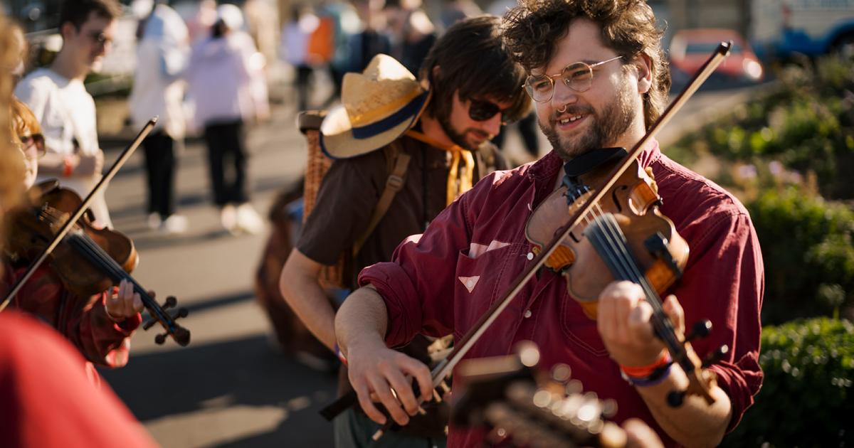 Coastal Yorkshire town to host folk music festival
