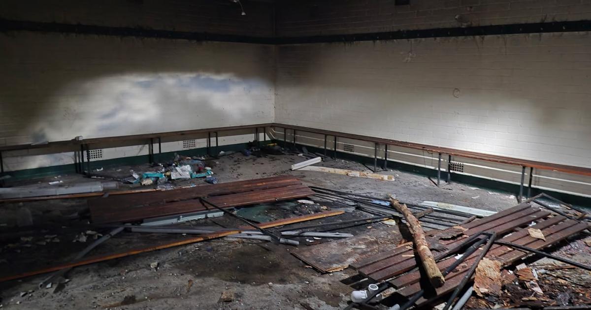 Fire crews tackle blaze at derelict building on Bolton park