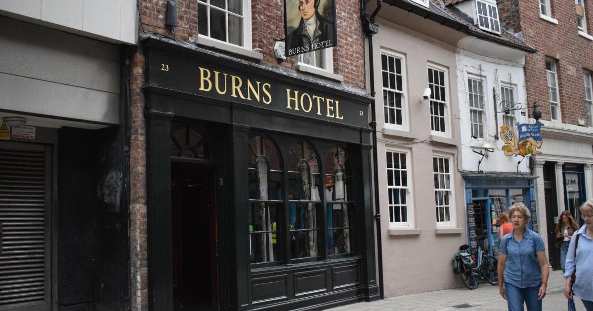 Sam Smith's brewery seeks pavement licence for Burns Hotel