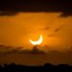 How to make a pinhole projector to view the solar eclipse