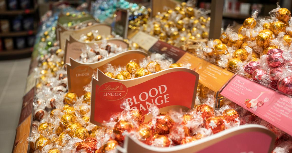 Lindt to offer free chocolates in UK stores during August