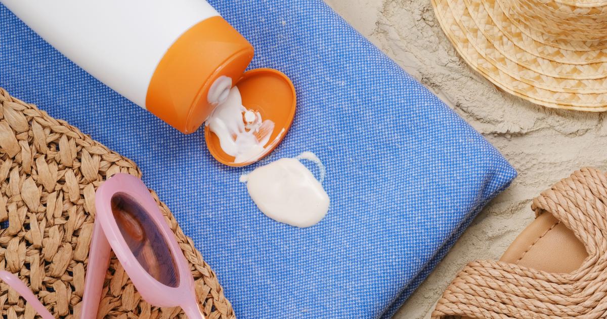 How to get sun cream stains out of clothes? Expert tips
