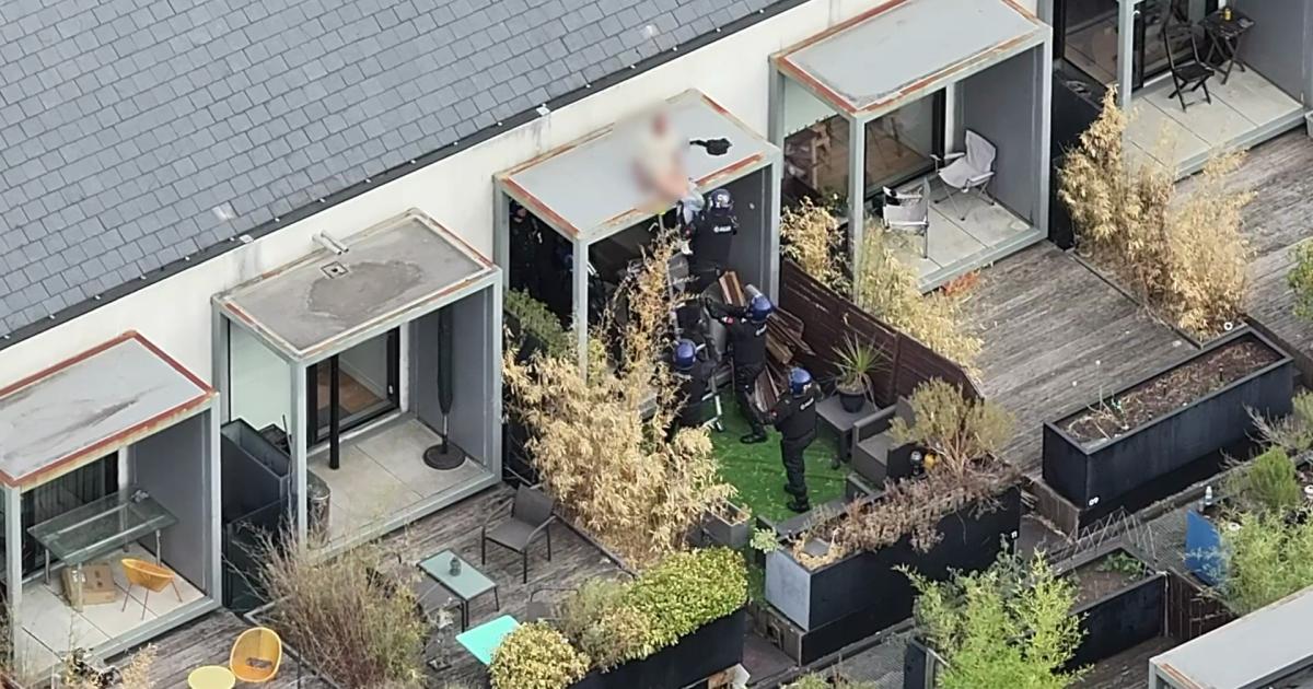 The moment police arrest Salford man after 2 day standoff