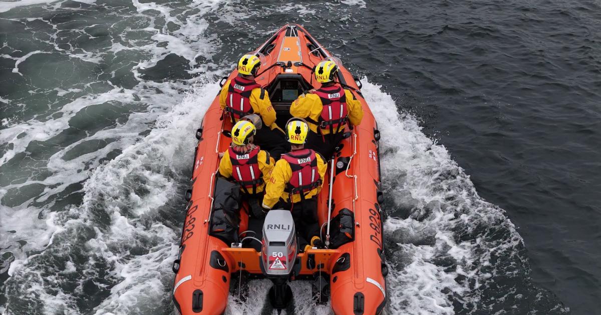 Three rescued near South Shields after 14ft boat capsizes