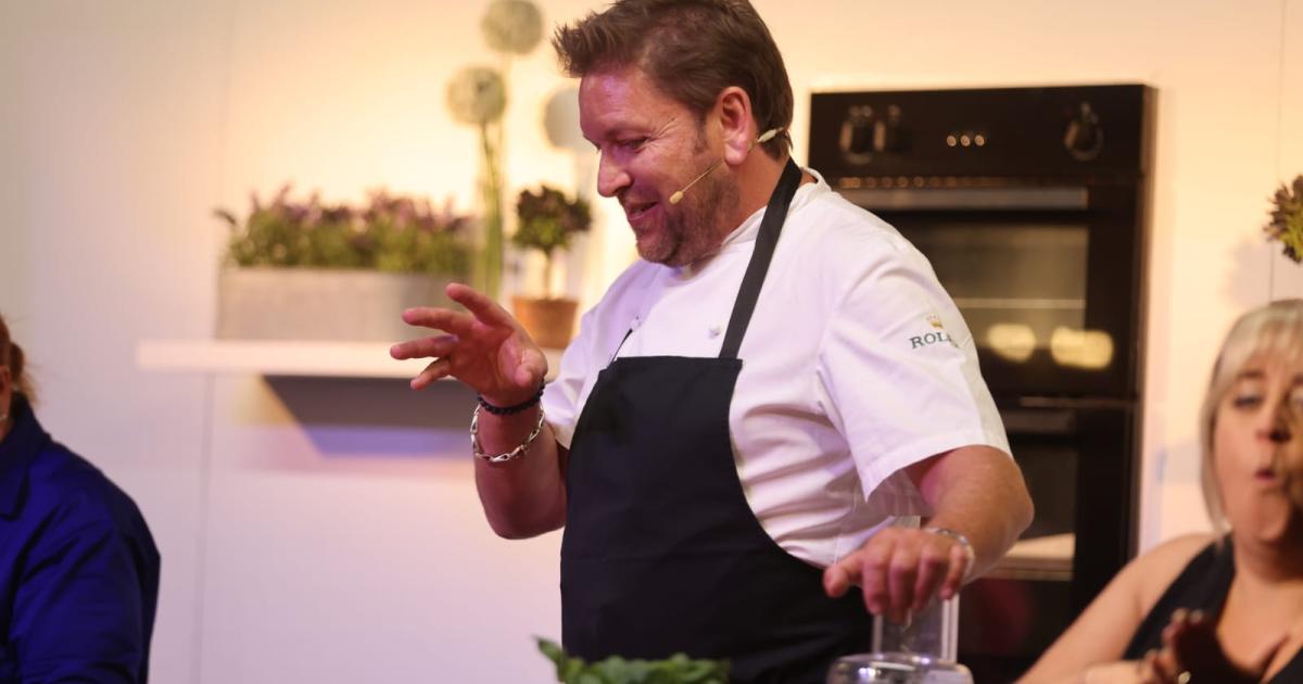 James Martin reveals surprising twist on KFC-style chicken