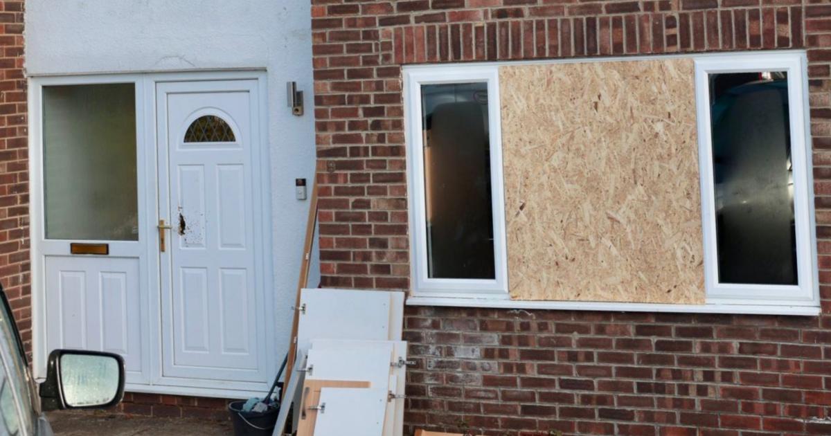 Police leave scene of shooting at Gainford home