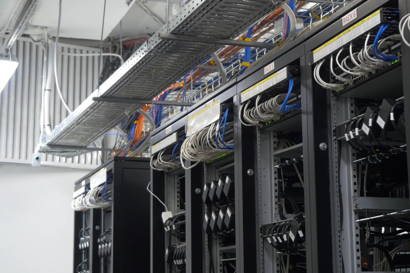 Riot stock surges after securing 20-year Anthropic AI infrastructure agreement