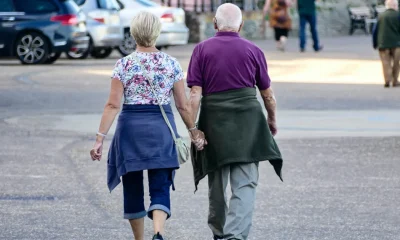 Faster Walking Speed After 80 Linked To Lower Dementia Risk