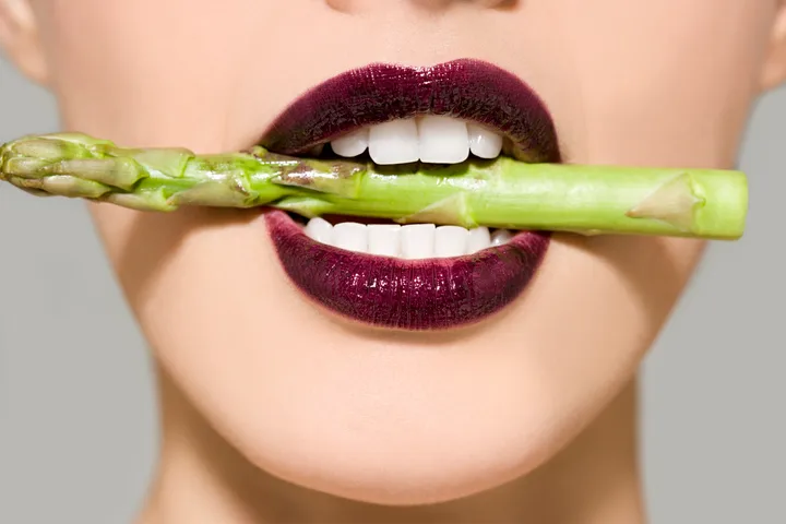 Asparagus has a reputation for affecting body odor and can introduce an “unmistakable” smell in body fluids.