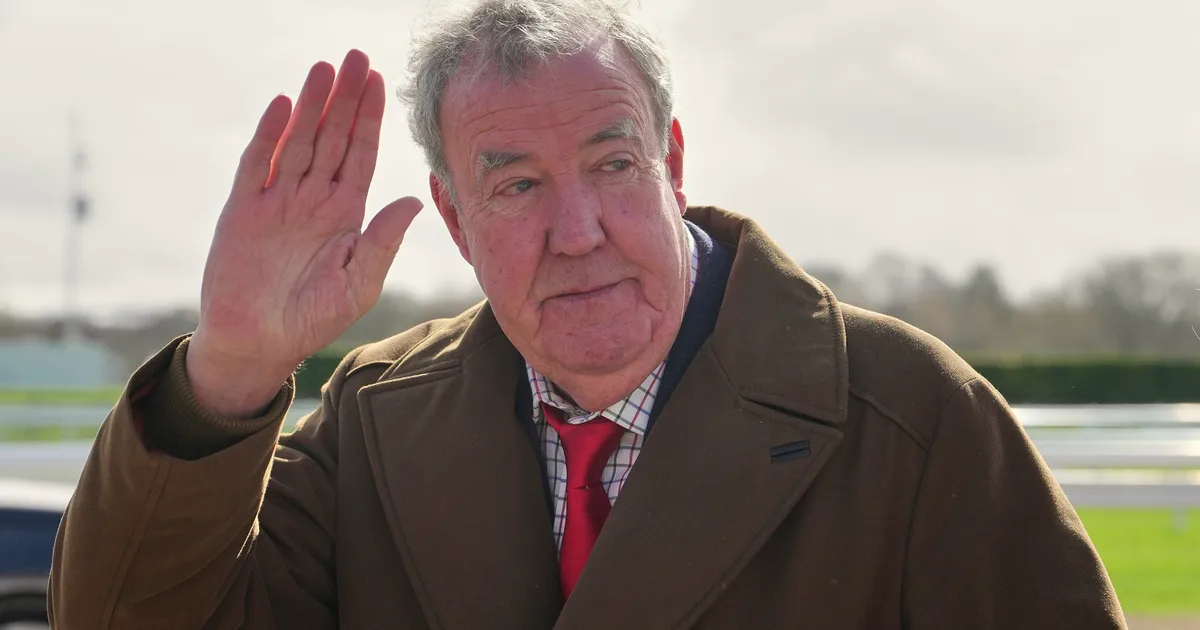 Jeremy Clarkson Roasts Nigel Farages Navy Plan To Stop Small Boats