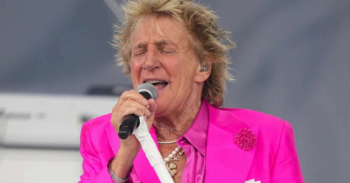 Rod Stewart Cancels Tour On Medical Grounds After Coronary Stent