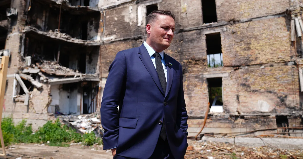 Wes Streeting Says People Cant Cope With Gay Army Leader