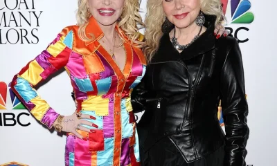 Dolly and Stella Parton in 2015