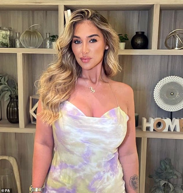 Elle Edwards (pictured) was gunned down outside a pub in Wallasey, Merseyside, on Christmas Eve 2022
