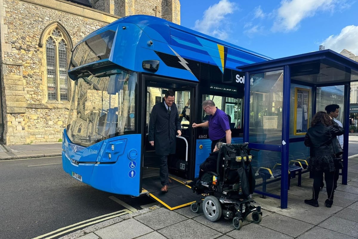 Local MP welcomes free bus travel 24/7 for over 4,000 disabled people in Portsmouth
