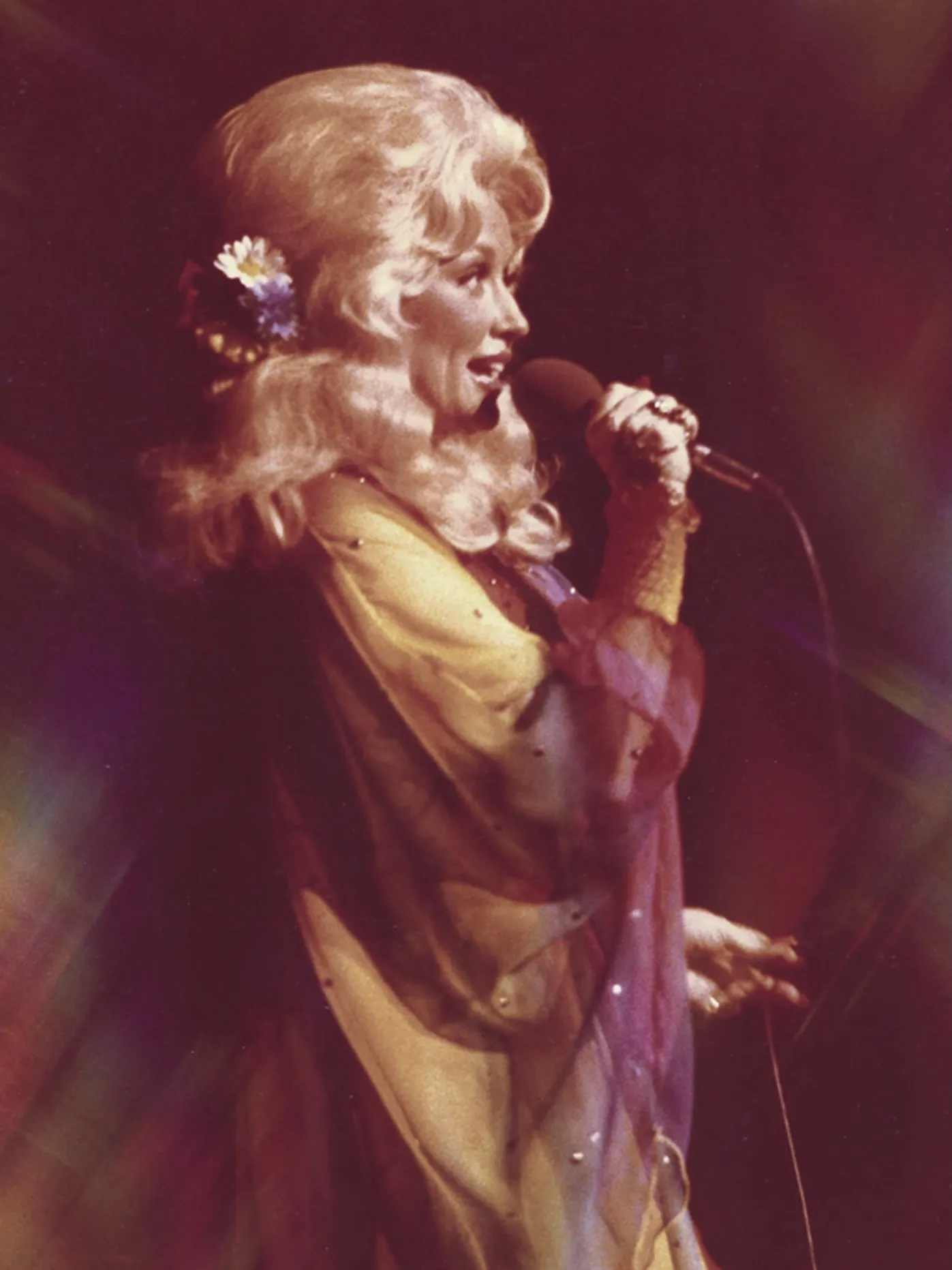 Dolly Parton Country Music Icon And Rhinestone Style Legend Dies At 80