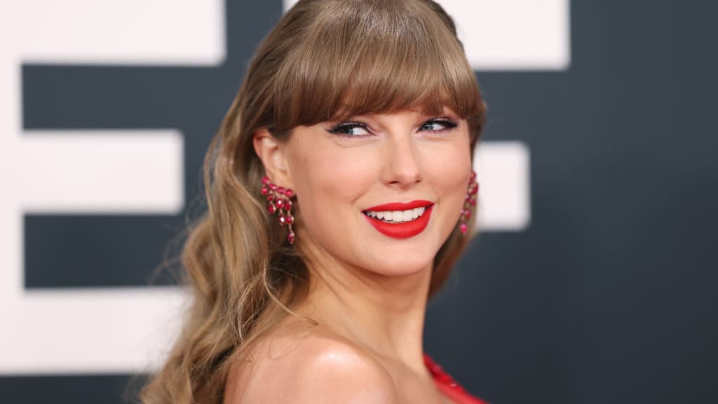 Taylor Swift Revealed Her Coping Mantra. Here’s How to Find Yours