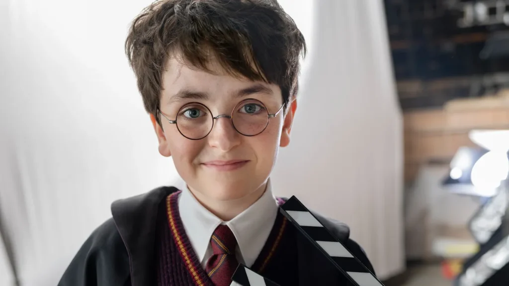Kit Harington Replaces Nicholas Hoult as Gilderoy Lockhart in HBO’s Harry Potter Series