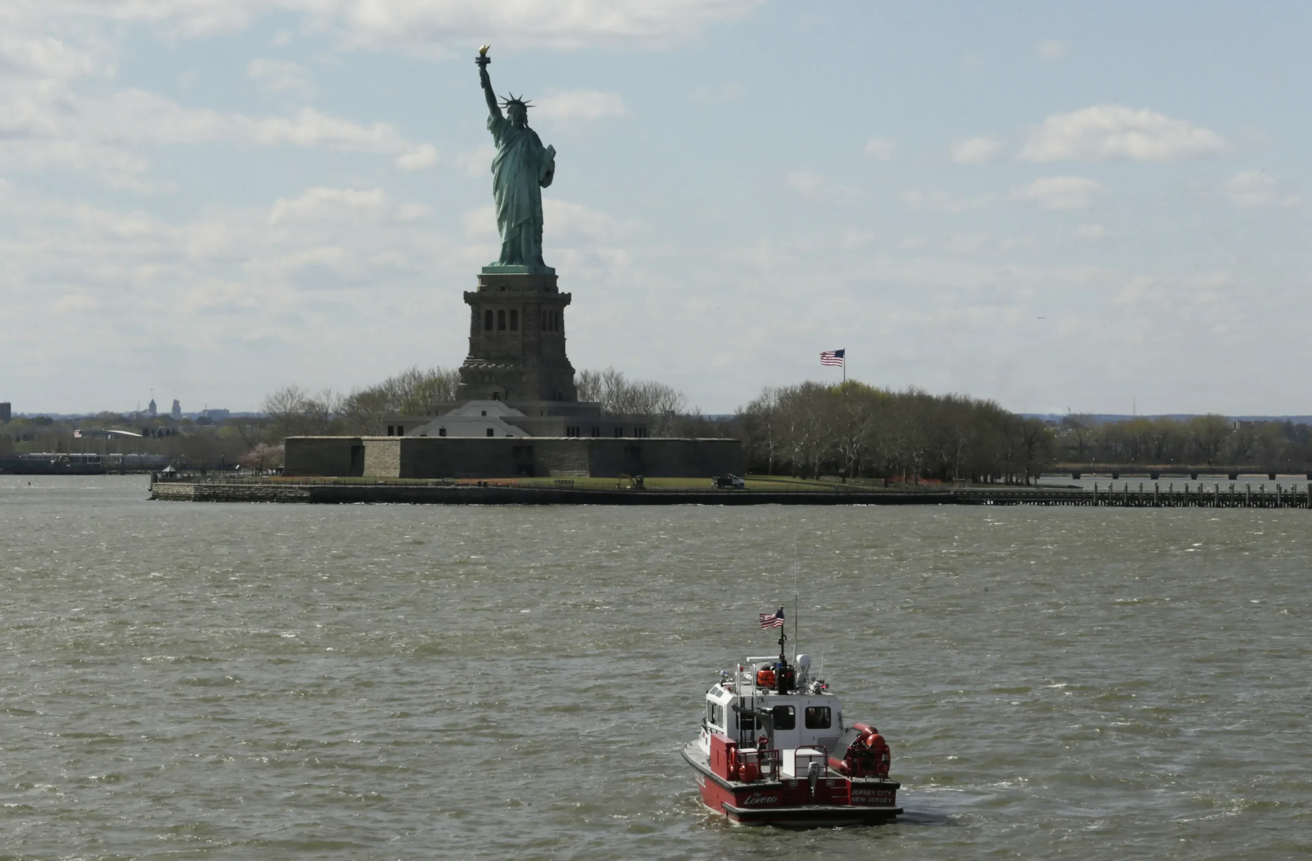Prayers Up! Woman & 5-Month-Old Daughter Dead, 12 Injured After Boat Capsizes Near Statue Of Liberty Antonella Garcia Manuel Hernandez (VIDEO)