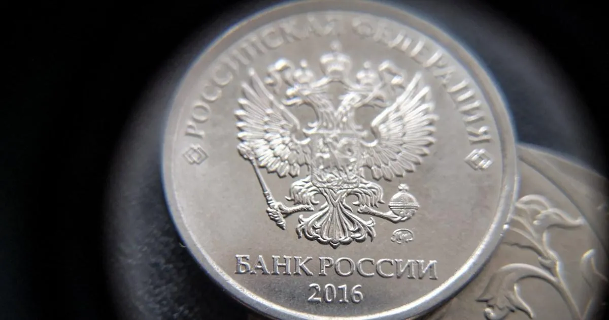 Russians are pulling billions from banks over fears Putin will raid their savings | News World