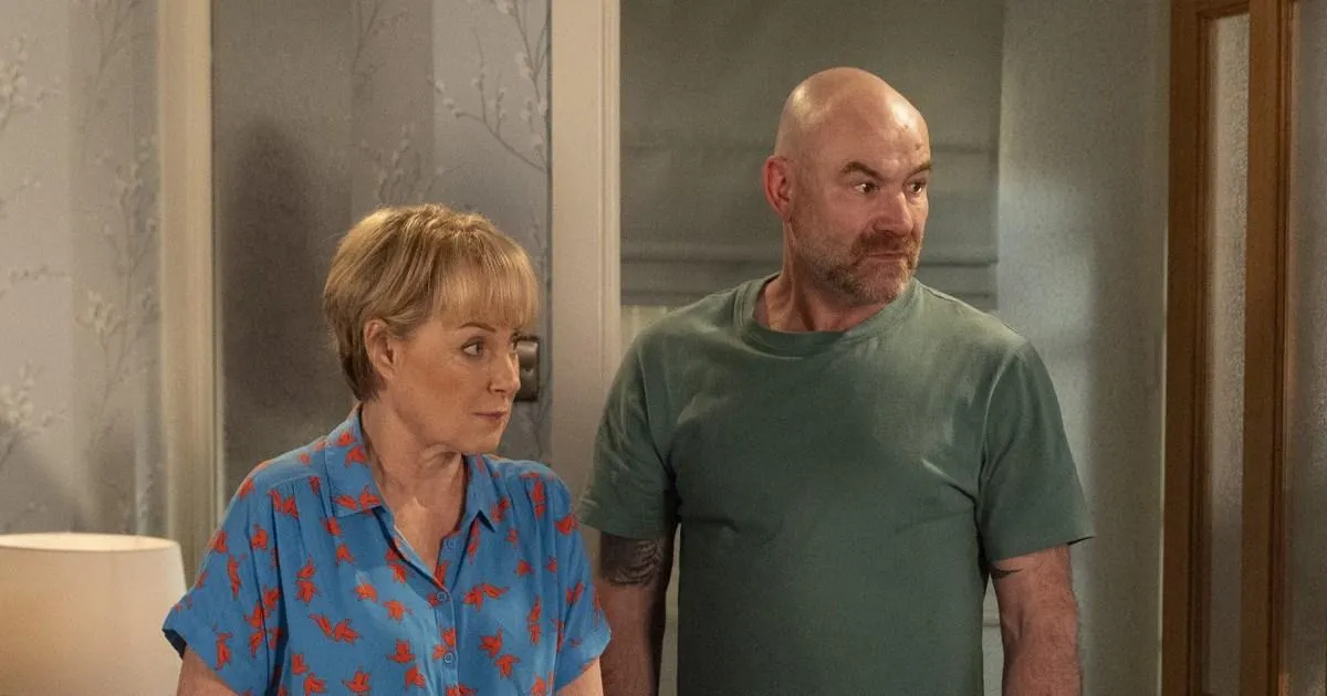 Overwhelmed Tim faces murderer Richie's daughter in Coronation Street | Soaps