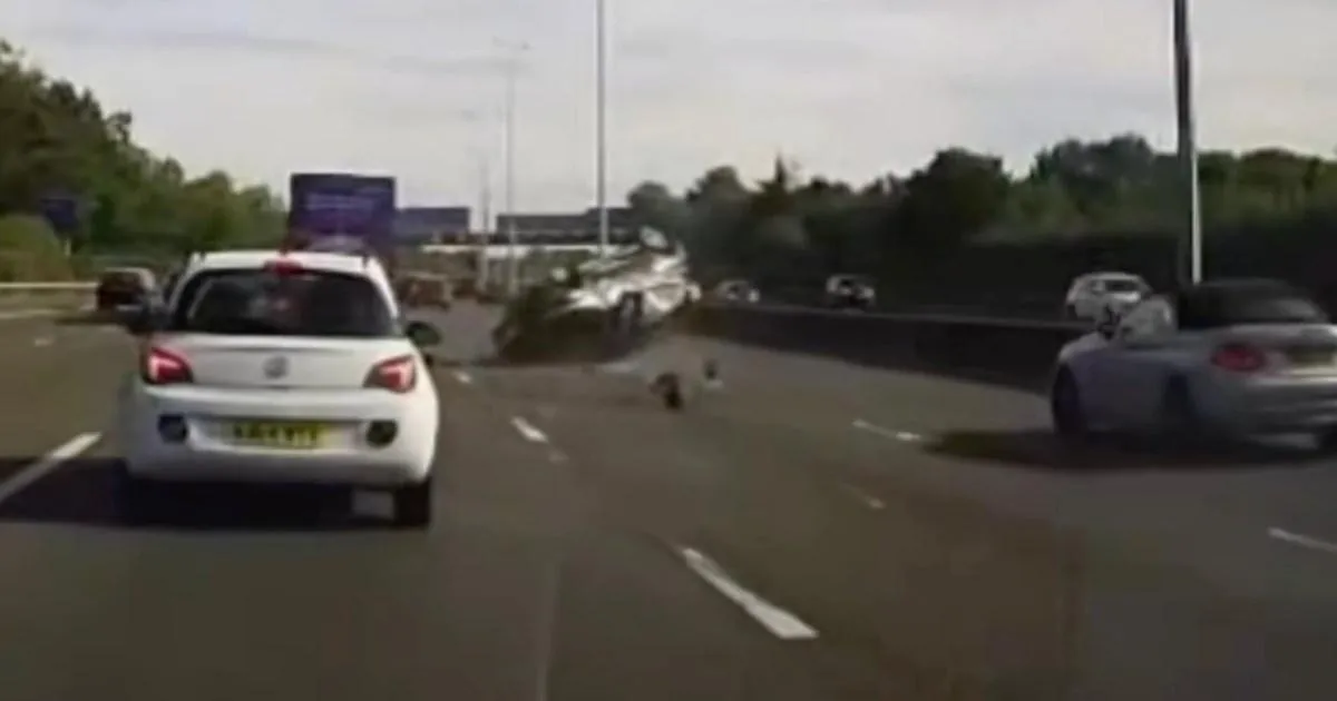 Shocking moment car flips and rolls over in middle of the M25 | News UK
