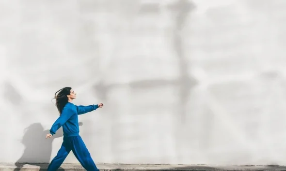 The exact number of minutes you need to walk for per day to boost your health