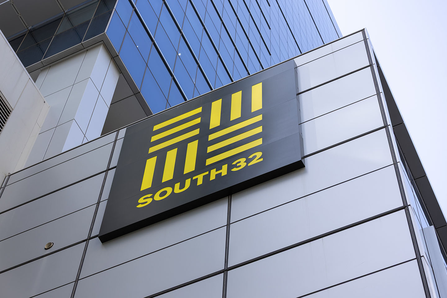 Strike threat looms at South32 as Worsley electricians seek pay rise