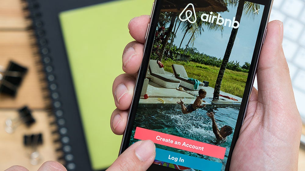 Why Airbnb Stock And Expedia Are Outperforming