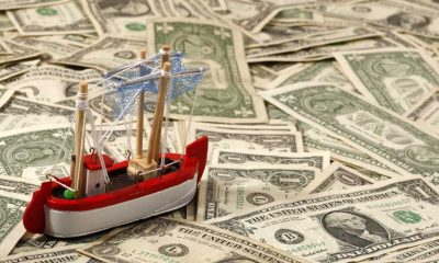 This Shipping Stock Sails Higher, Offers Entry As Earnings Rocket 633%