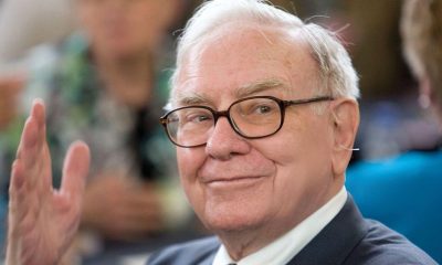 Berkshire Hathaway Beats Earnings Views, Ups Buybacks, Cuts Cash Hoard