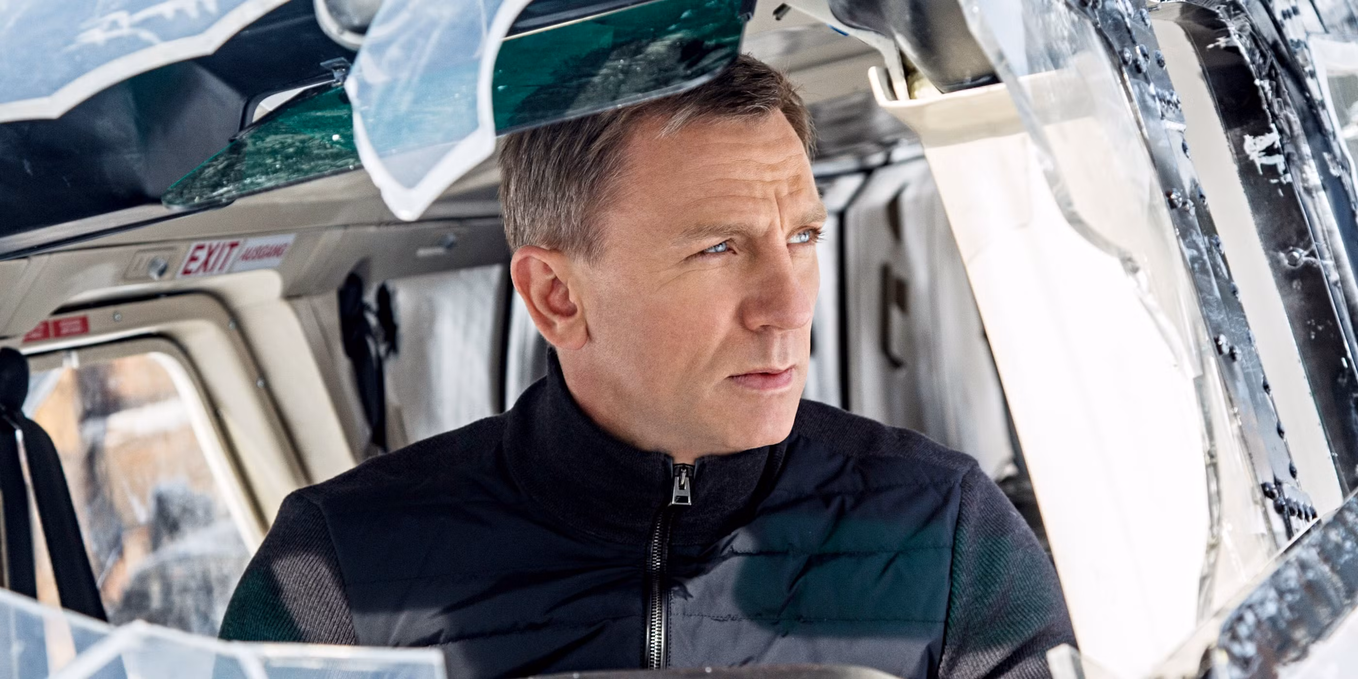James Bond Front-Runner Officially Drops Out of 007 Race