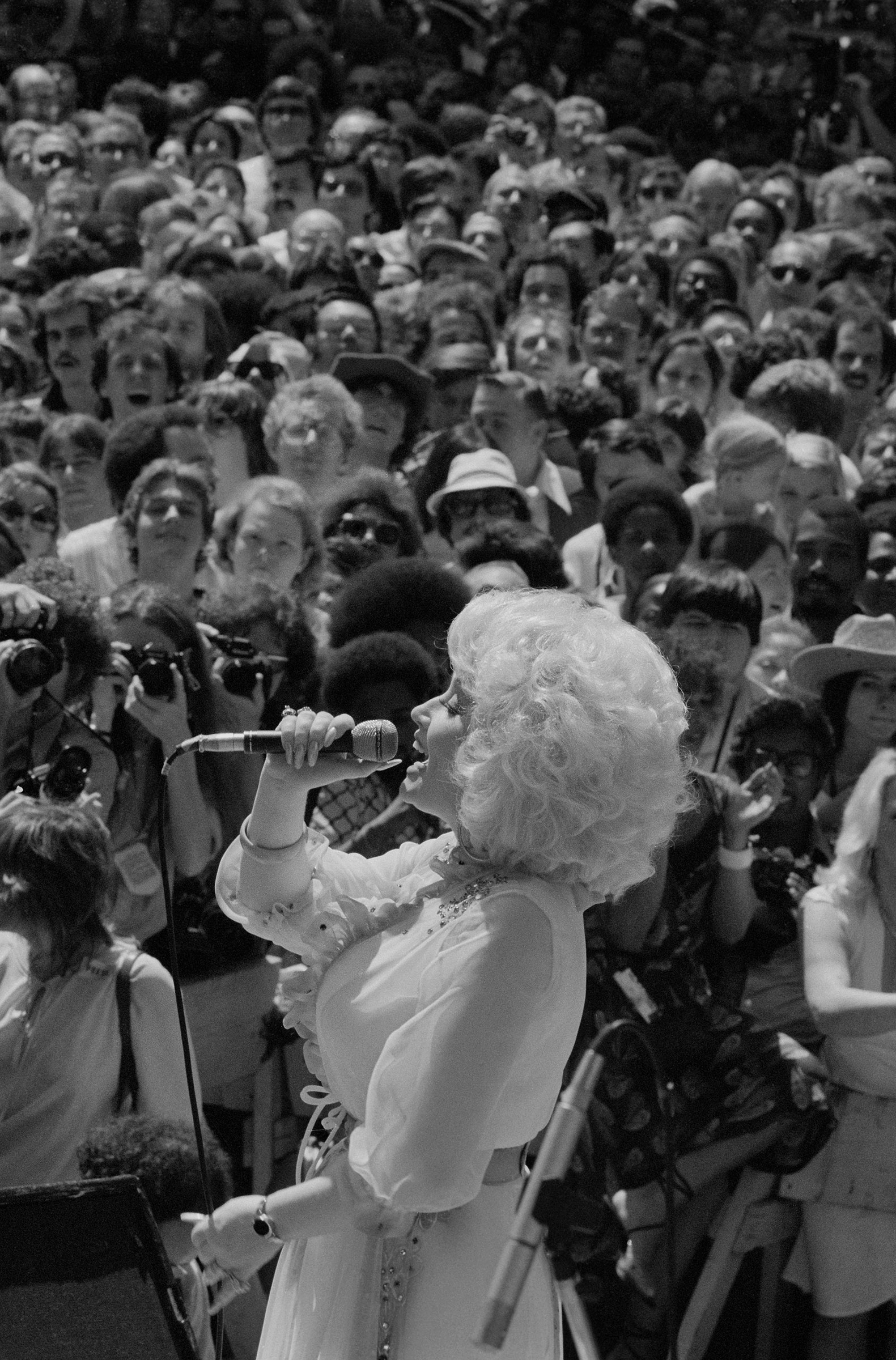 Dolly Parton Loved Us All, Darlin'