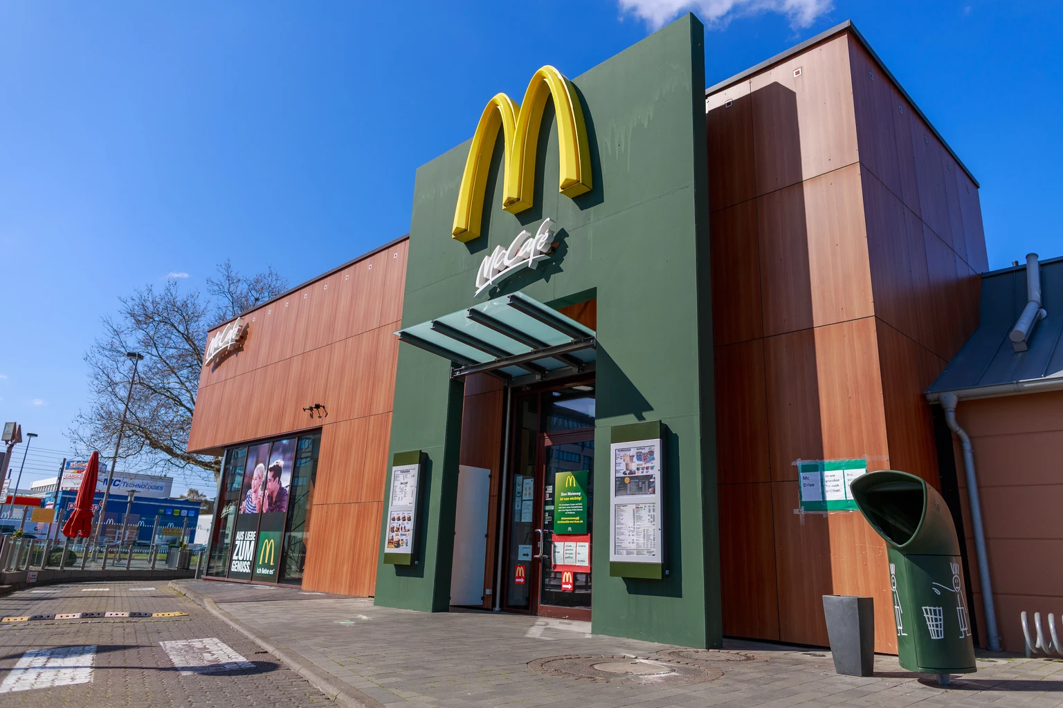 Wall Street Lunch: McDonald's Menu Gets Energy Boost With Red Bull Energizer