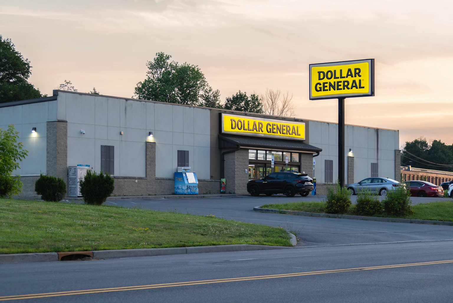 Dollar General: Excellent Company, Limited Upside At This Price (NYSE:DG)