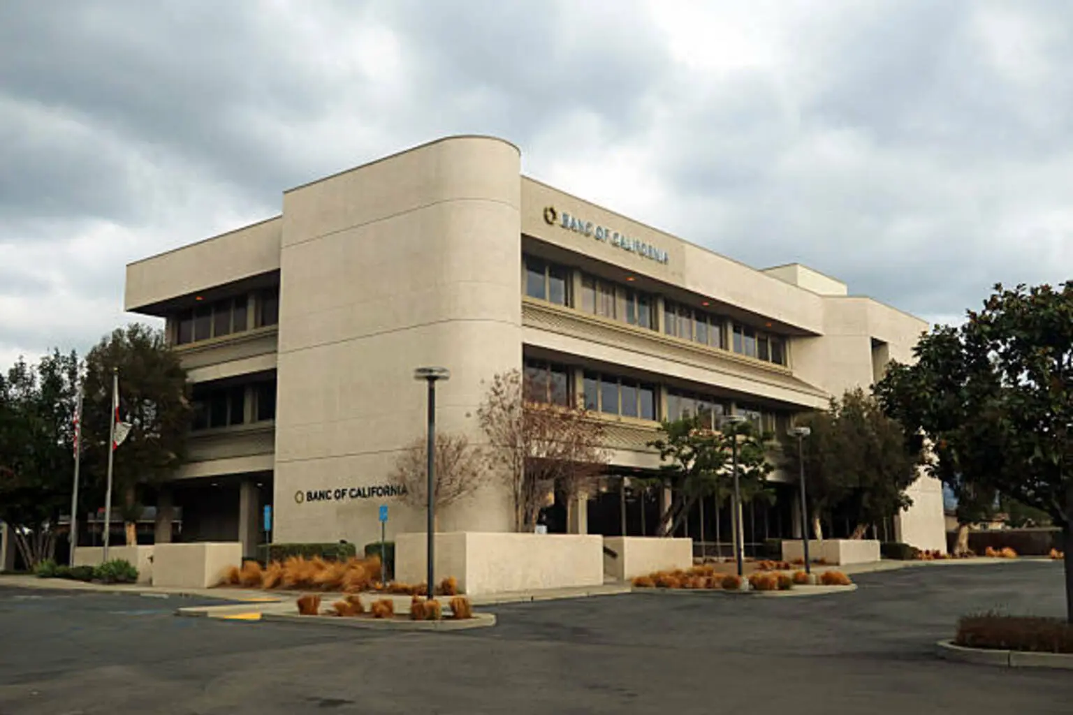 Banc of California Stock: Reactionary Selloff Creates Buying Opportunity (NYSE:BANC)