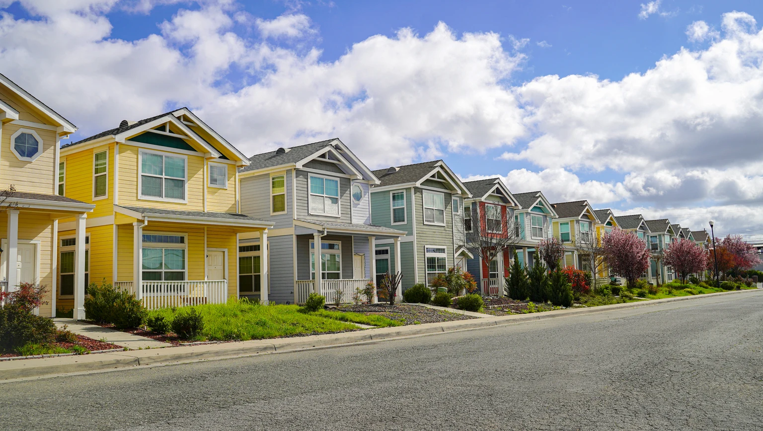 Inventory Of New Single-Family Homes Jumps, Prices Drop To Lowest Since 2021, Sales Sag