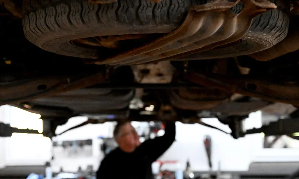 Chrysler recalls nearly 75K Dodge Durango SUVs over loose spoilers