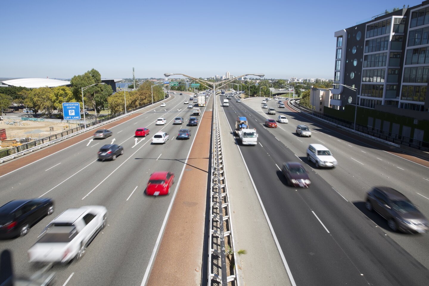 Contractors picked for $700m Kwinana Fwy upgrades