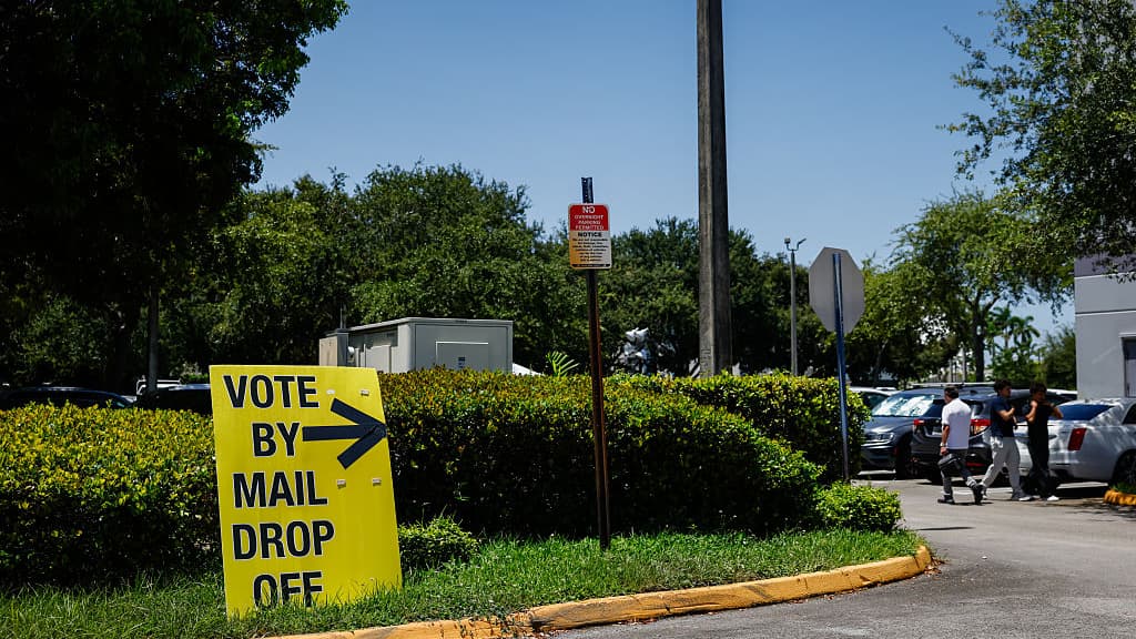 Lawmakers Respond to Supreme Court Upholding of Trump Mail-in Voting Restrictions