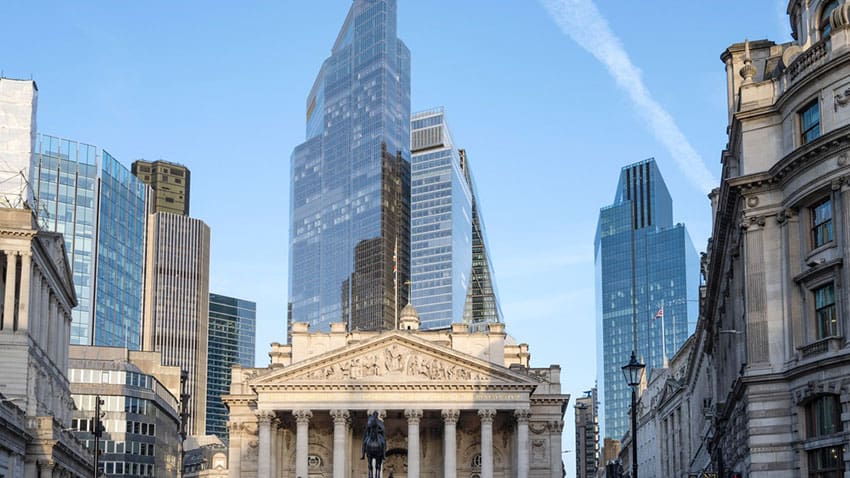 Gilt yields forecast to fall before 28 October budget