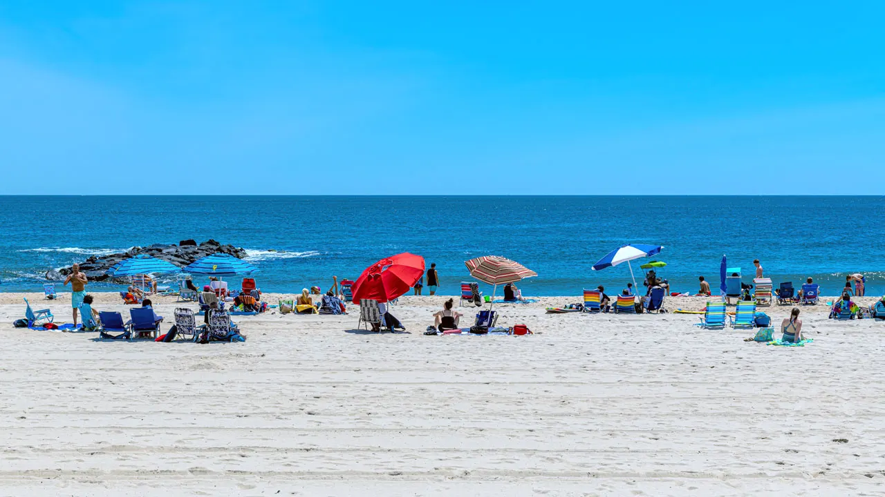 Spring Lake NJ residents push back on Verizon 5G boardwalk towers