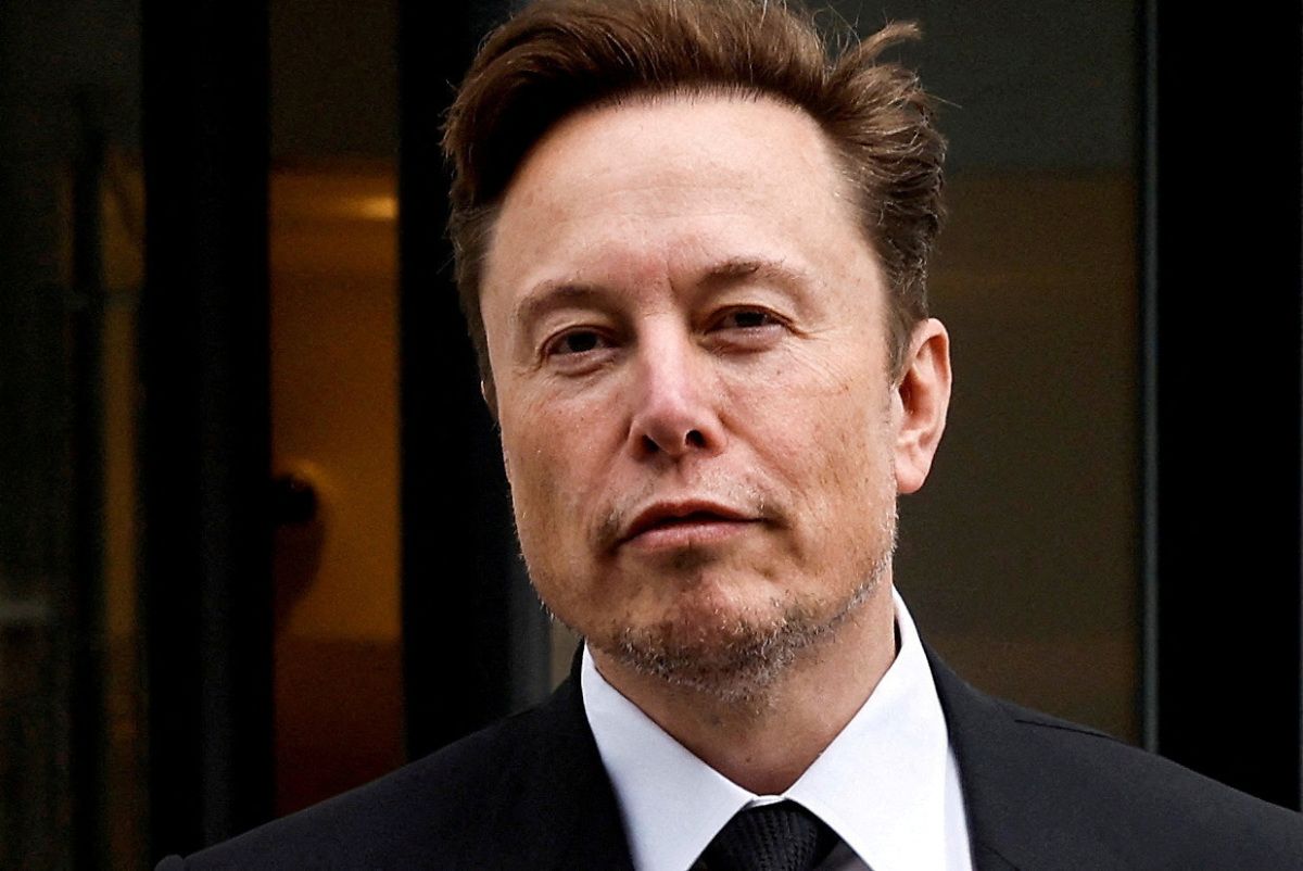 Elon Musk is due to address Twitter employees over his takeover bid