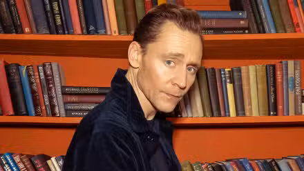 Tom Hiddleston photographed by Andrew Lipovsky for Collider in New York City at the Crosby St. Hotel on January 6, 2026.