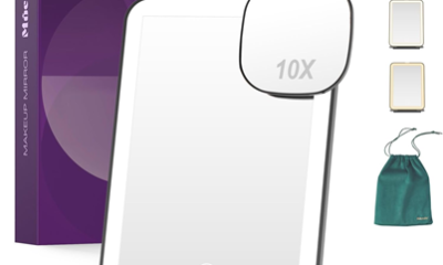 travel media arrives in purple box and has a green pouch for carrying; the product image shows different lighting possibilities as well as the fact that there's a smaller mirror that magnifies 10x