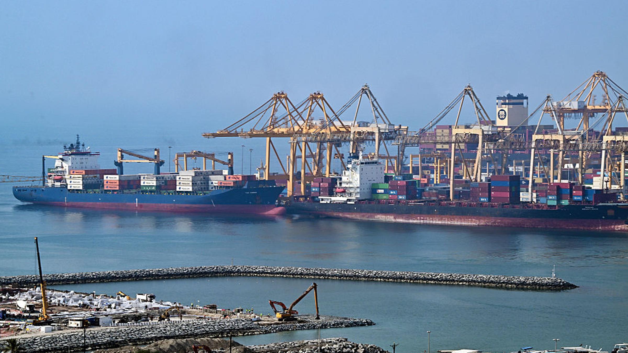 UAE Suspends Trade With Iran After Reported Missile Strikes
