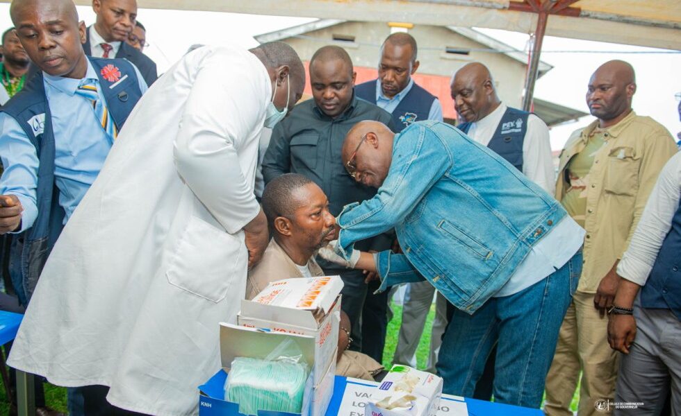Health workers in Congo receive Ebola vaccine amid outbreak