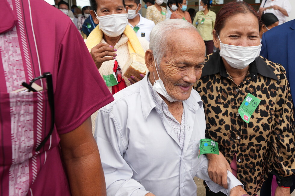 Bou Meng, a Cambodian artist and survivor of a Khmer Rouge torture center, dies at 85