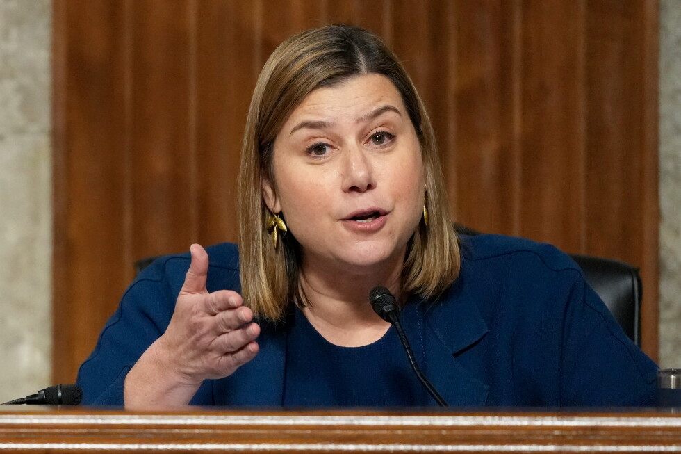 Senator asks for commitment to keep US military out of midterms