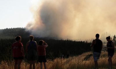 Wildfire prompts thousands to evacuate in eastern Washington